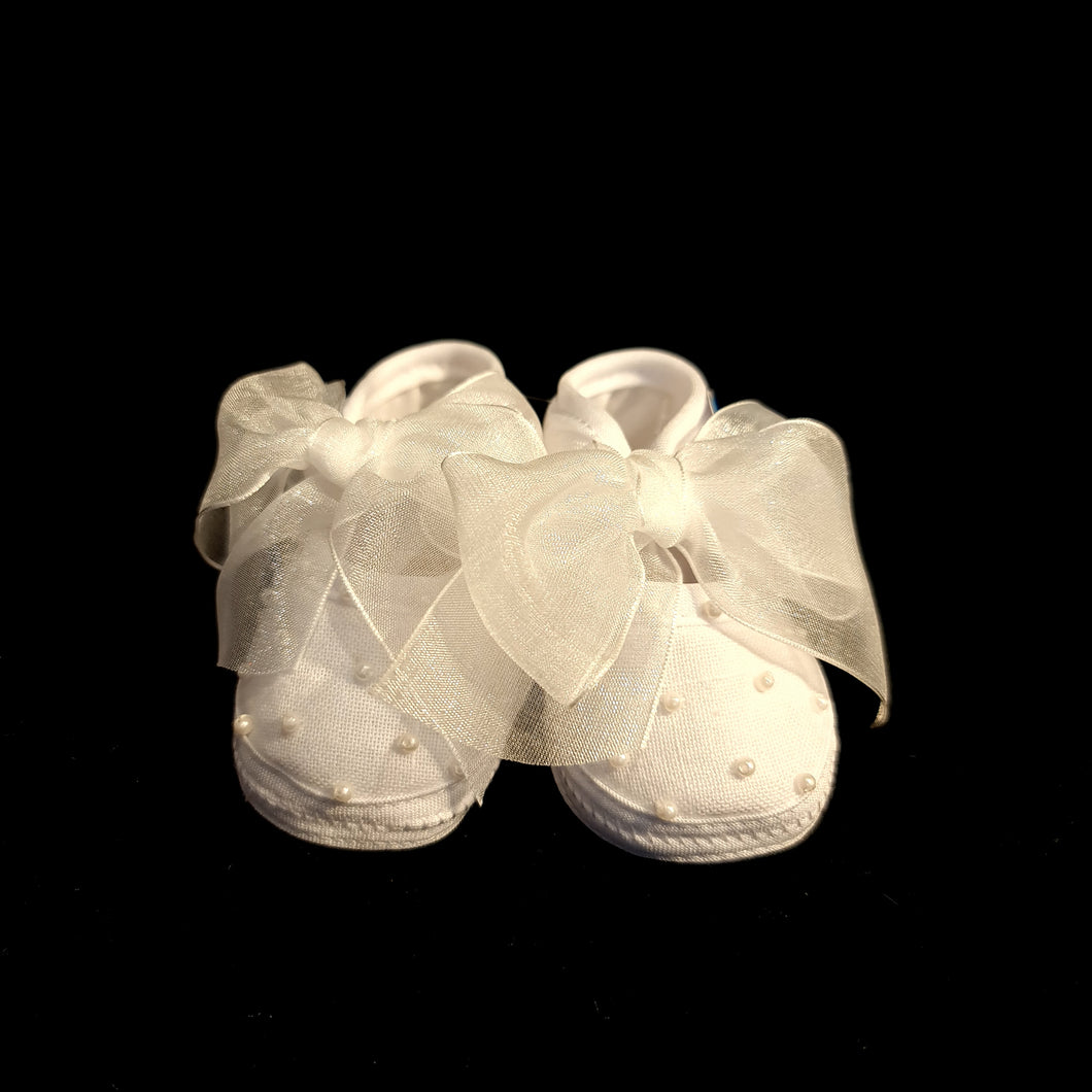 80027 Will Beth soft pram shoes with pearls and organza ribbon