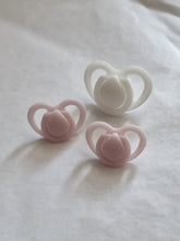 Miniature dummy/pacifier for silicone dolls