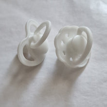 Miniature dummy/pacifier for silicone dolls