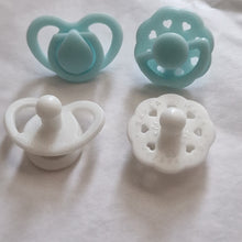 Miniature dummy/pacifier for silicone dolls