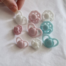 Miniature dummy/pacifier for silicone dolls