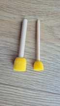 Stick Sponges for Skin Texture