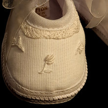 190 Will Beth Occasion pram shoes NB embroidered